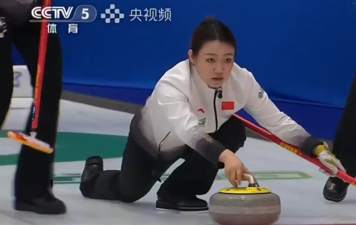 韩雨两掷绝平丹麦，中国队加局决战|冰壶|世界女子冰壶锦标赛|锦标赛|女子|比赛_新浪体育_新浪新闻
